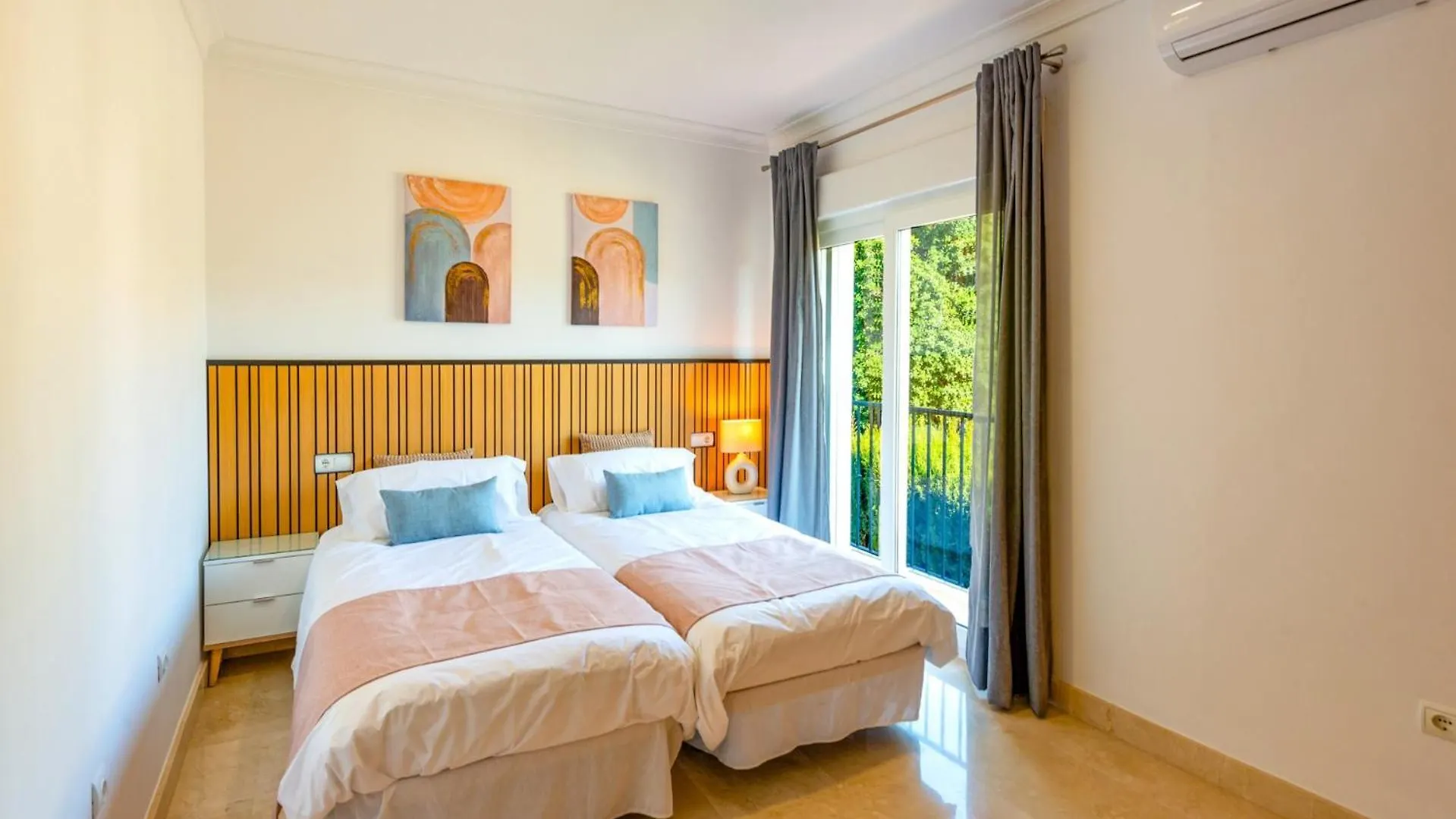 Villa Santo Sol By Villa Plus Santa Fe de los Boliches 0*,